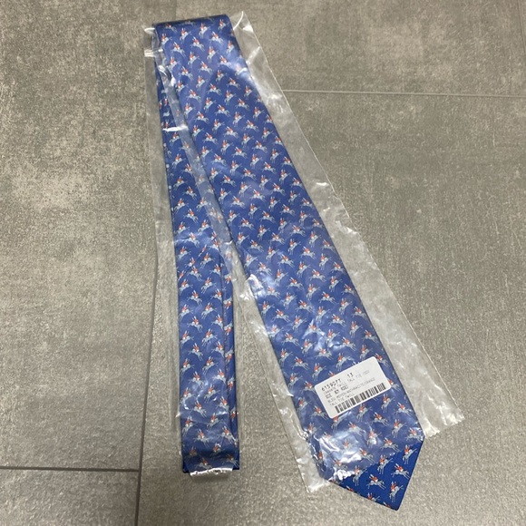 Authentic BNWOT Hermes Tie (Still in plastic)